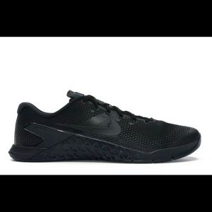 all black metcon